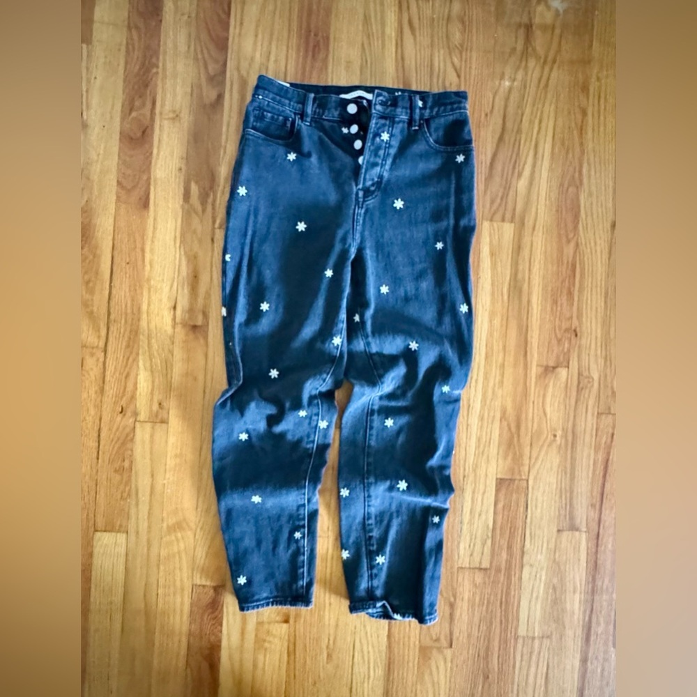 PacSun Women's Faded Black denim Embroidered White Floral Pattern size 25